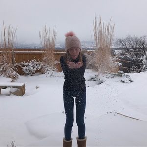 Meet your Posher, Alexi